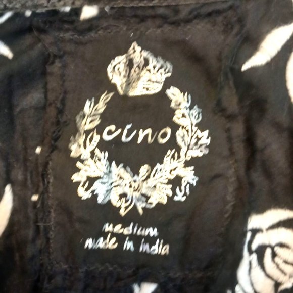 Cino Button Up Shirt Women Medium Black Long Sleeve Embroider Floral Cottagecore - Picture 4 of 6